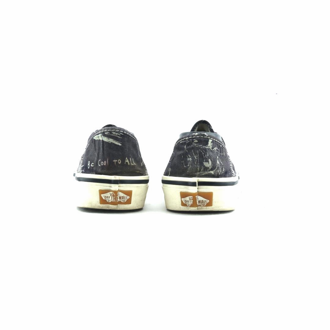 VANS AUTHENTIC UC Vans skate shoe imagery
