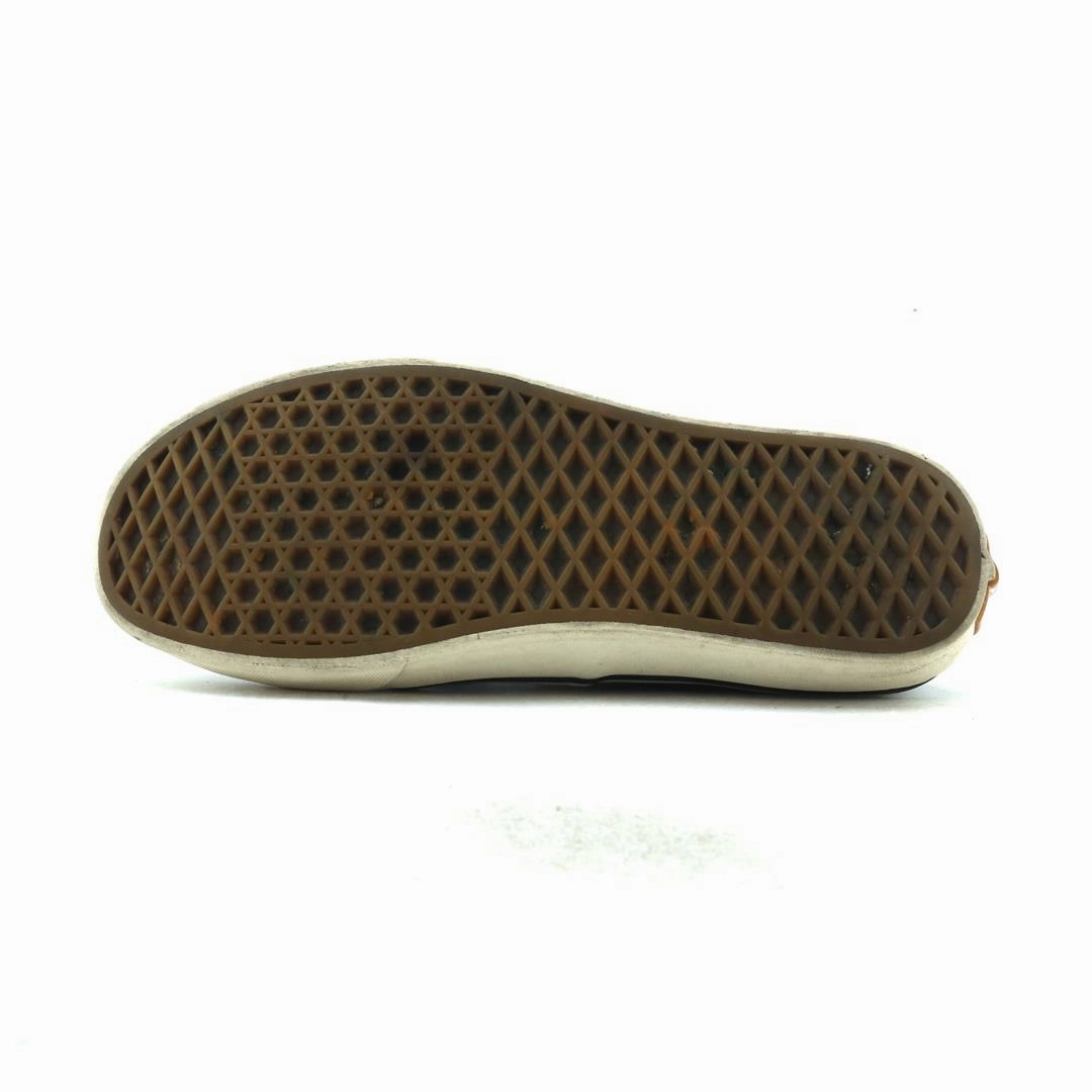 VANS AUTHENTIC UC Vans skate shoe imagery