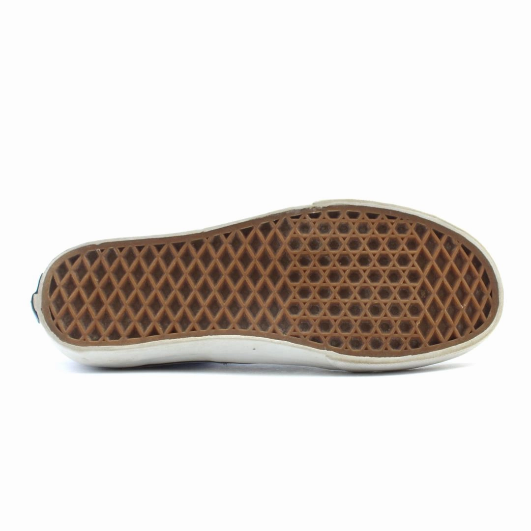 VANS AUTHENTIC Vans casual shoe snapshots