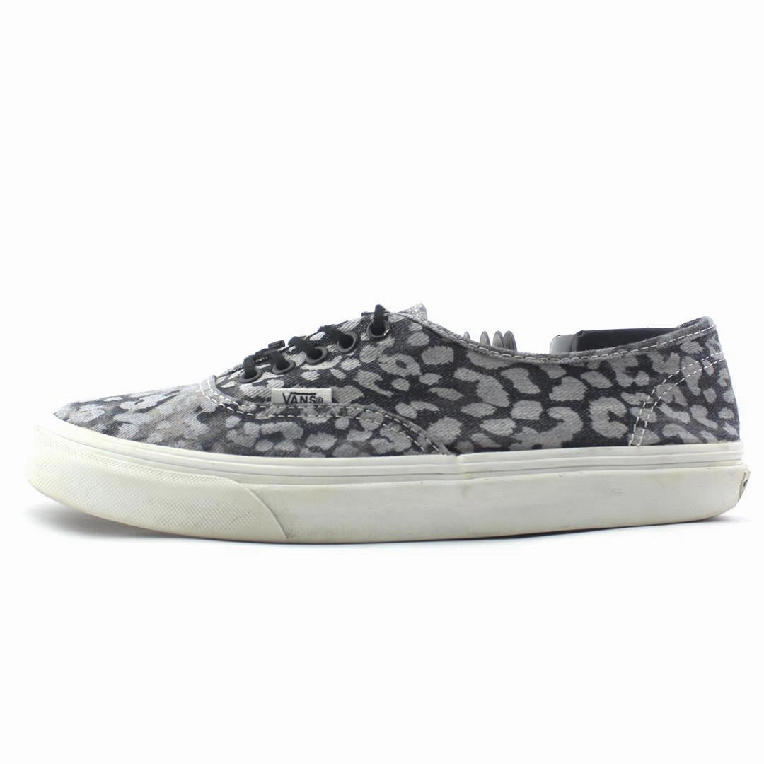 VANS AUTHENTIC Vans retro-inspired footwear styles