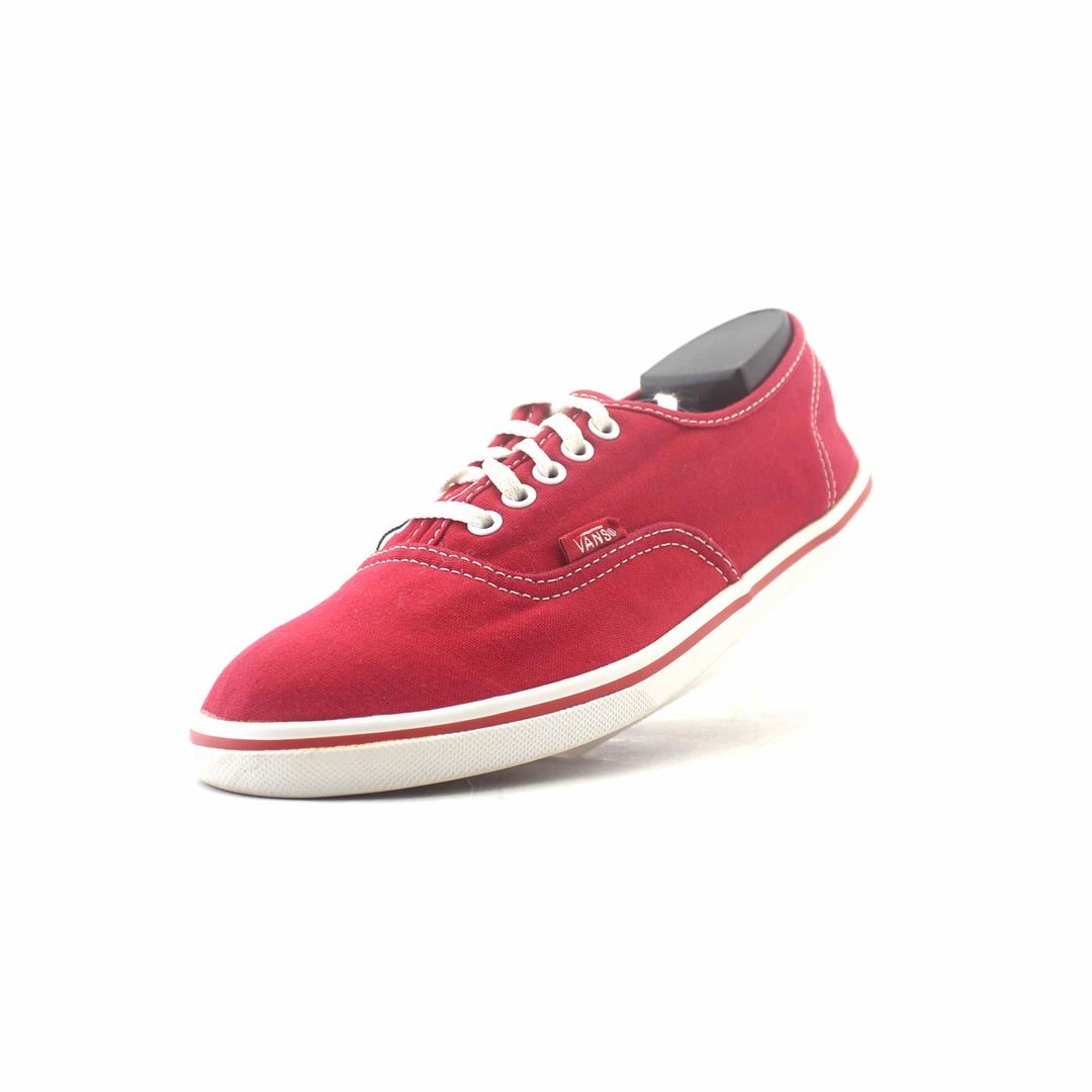 VANS AUTHENTIC Vans casual shoe snapshots
