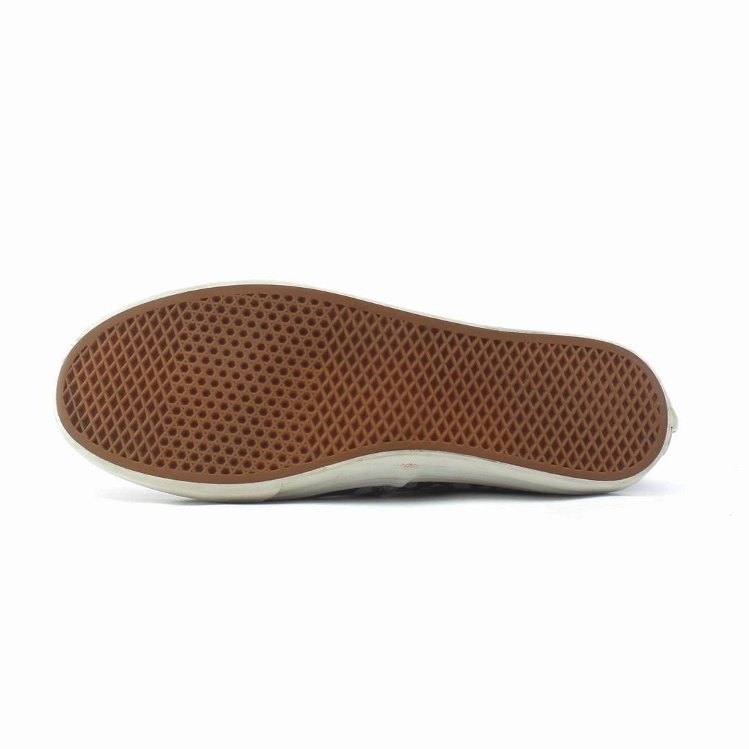 VANS AUTHENTIC Vans casual shoe snapshots