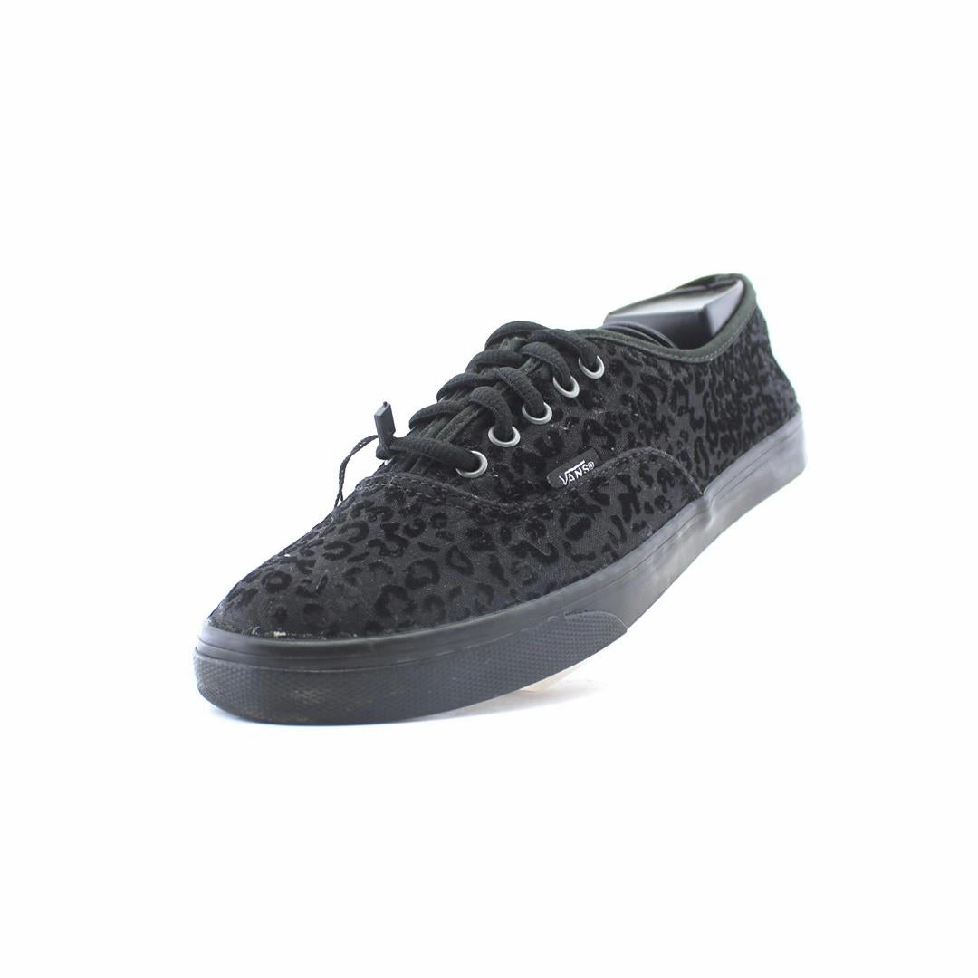 VANS AUTHENTIC Vans casual shoe snapshots