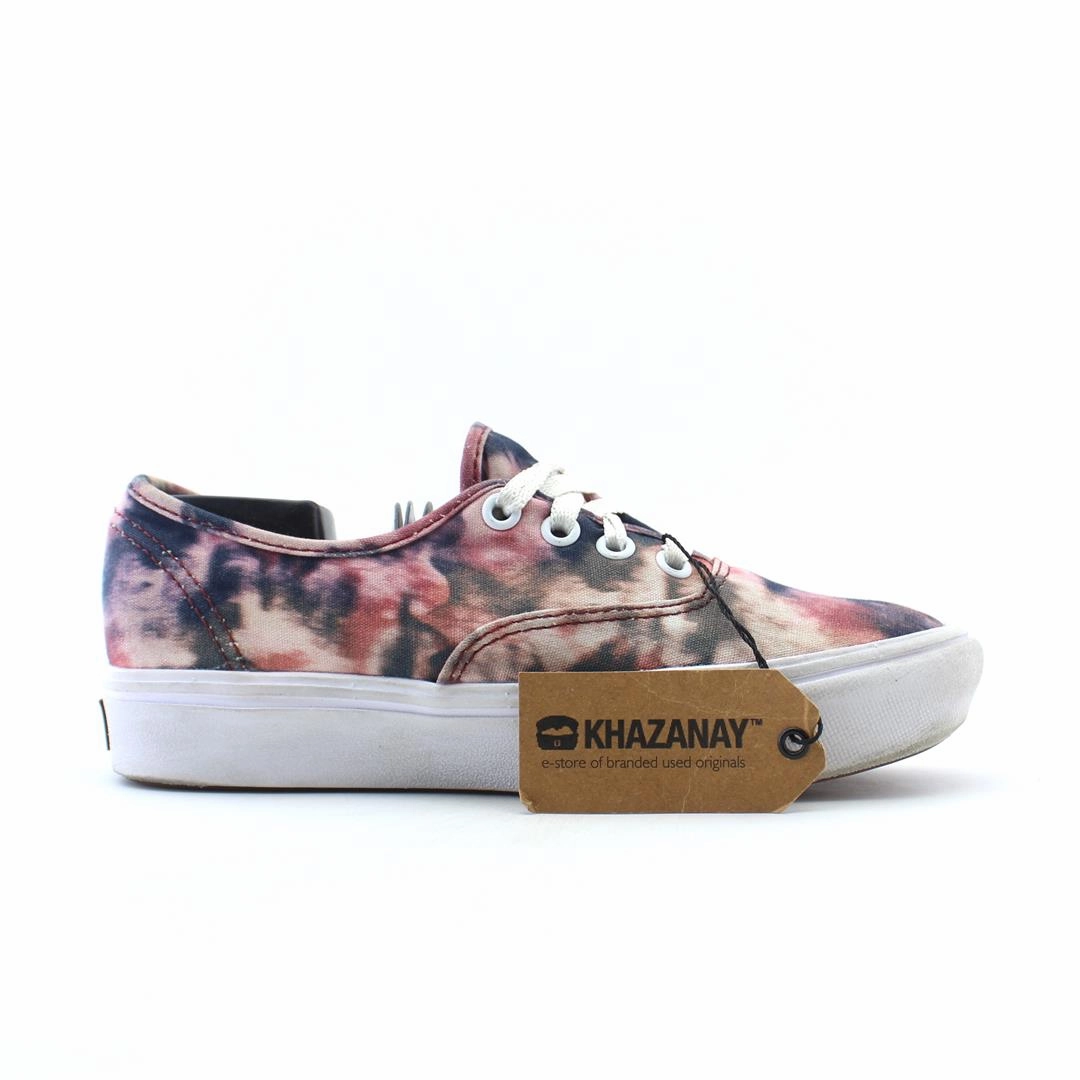 VANS AUTHENTIC Vans casual shoe snapshots
