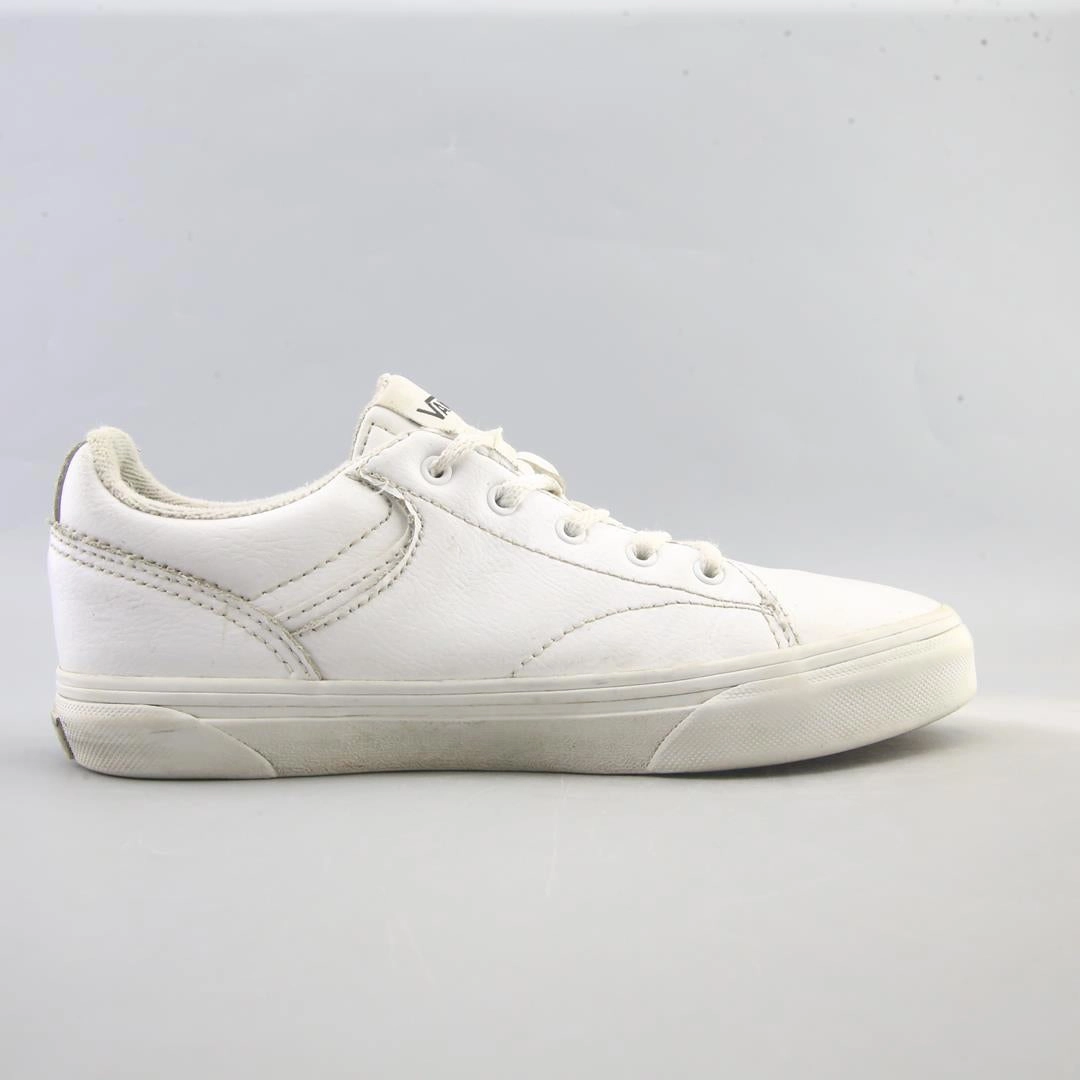 VANS AUTHENTIC Vans casual shoe snapshots