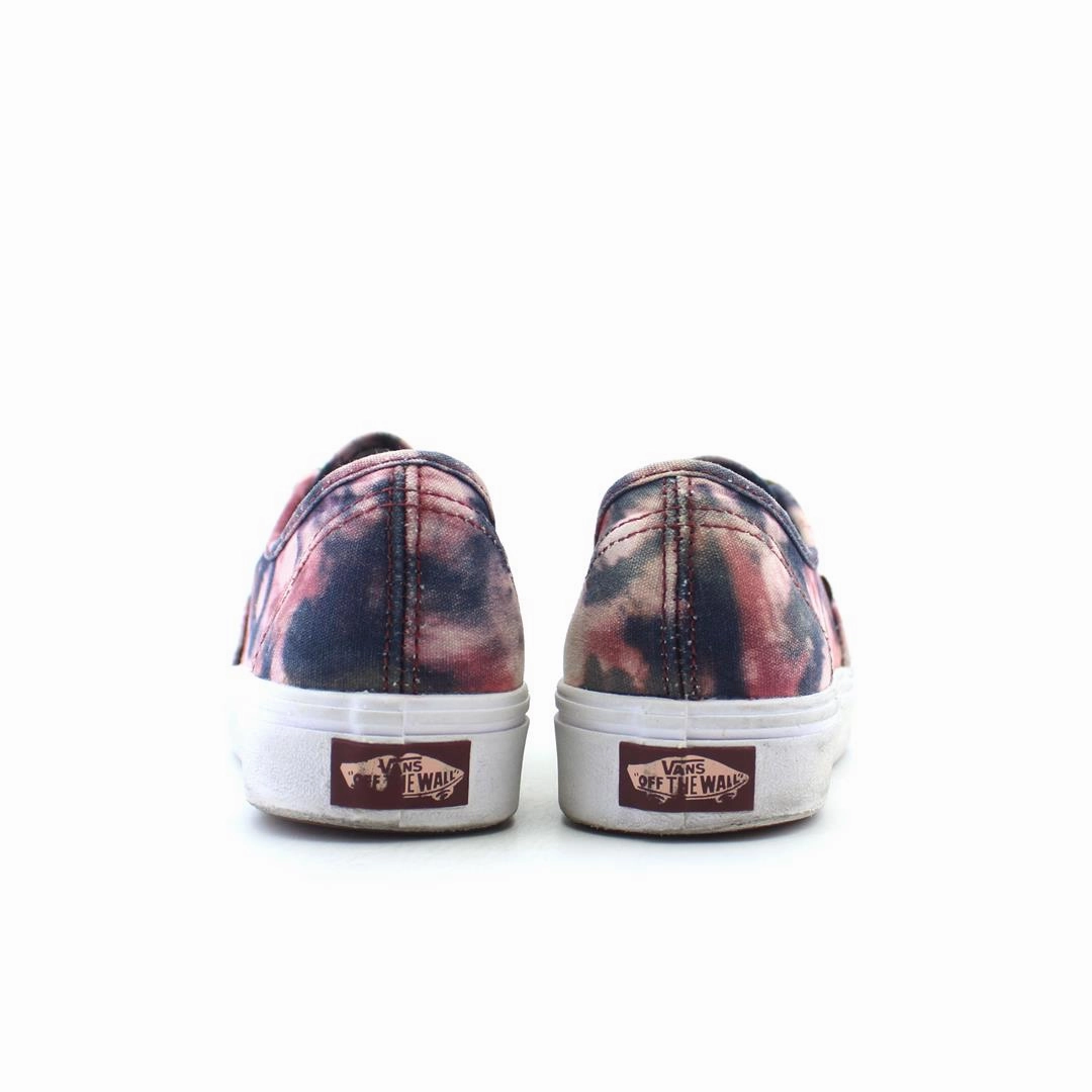 VANS AUTHENTIC Vans casual shoe snapshots