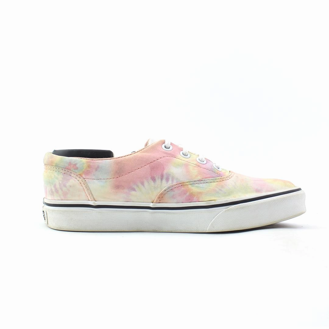VANS AUTHENTIC Vans casual shoe snapshots