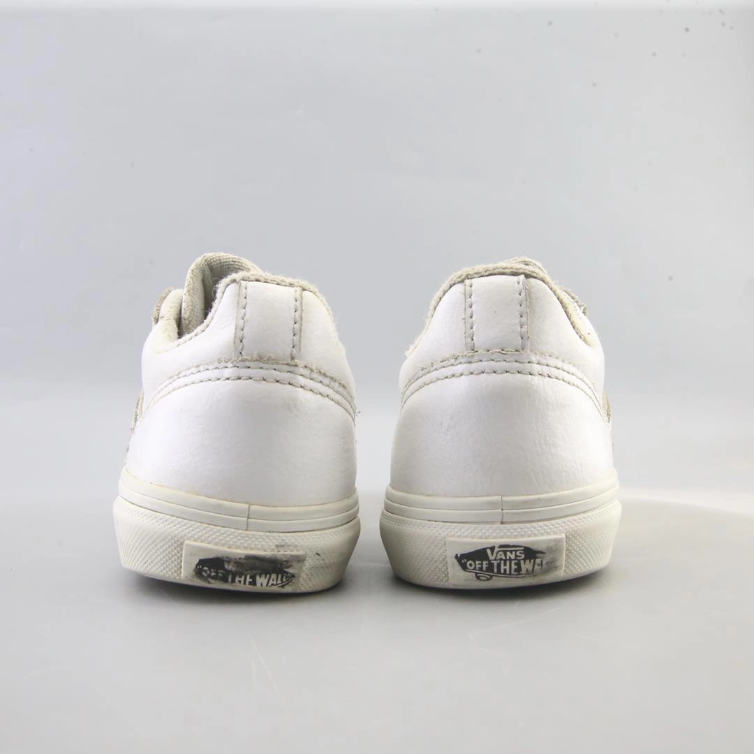 VANS AUTHENTIC Vans casual shoe snapshots