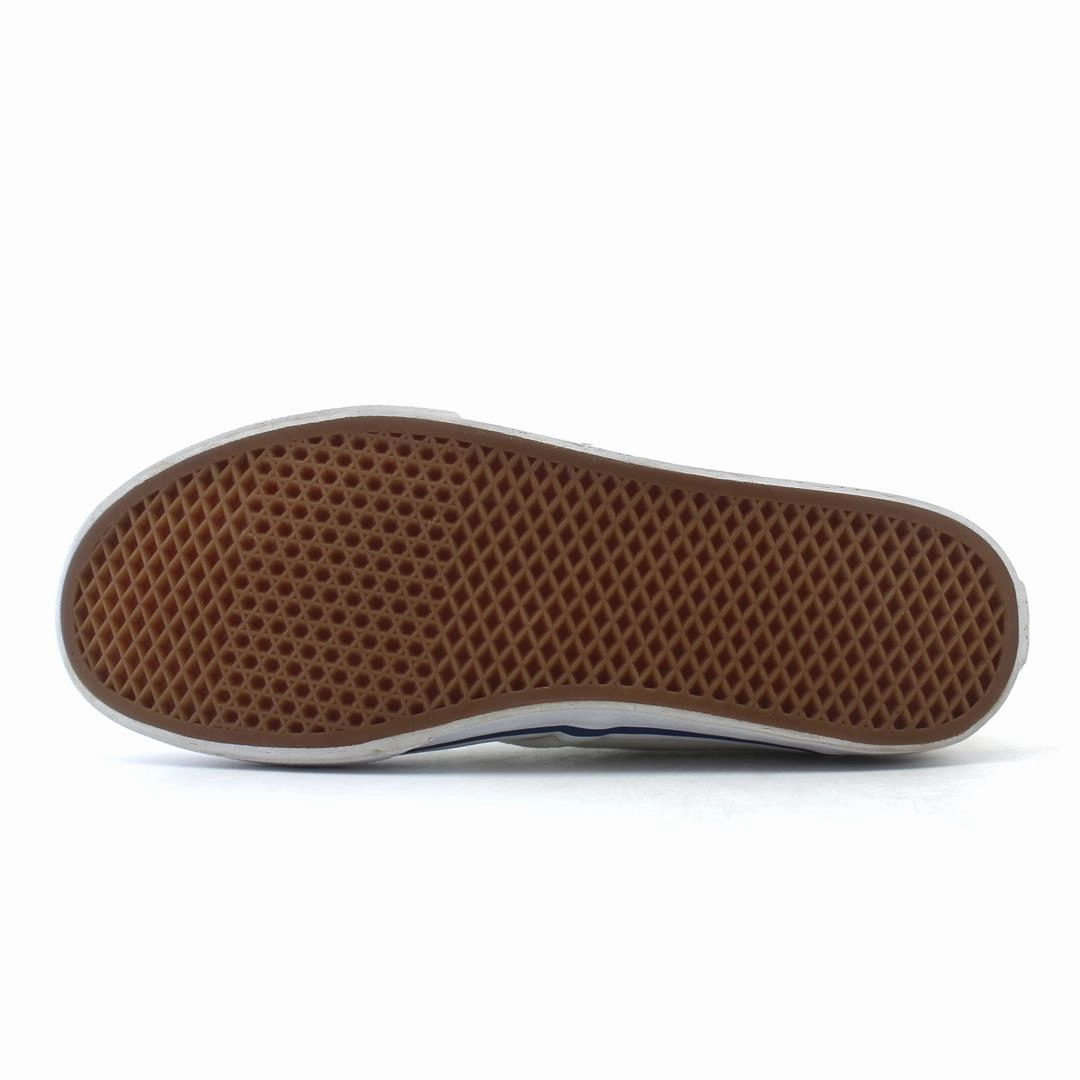 VANS AUTHENTIC Vans casual shoe snapshots