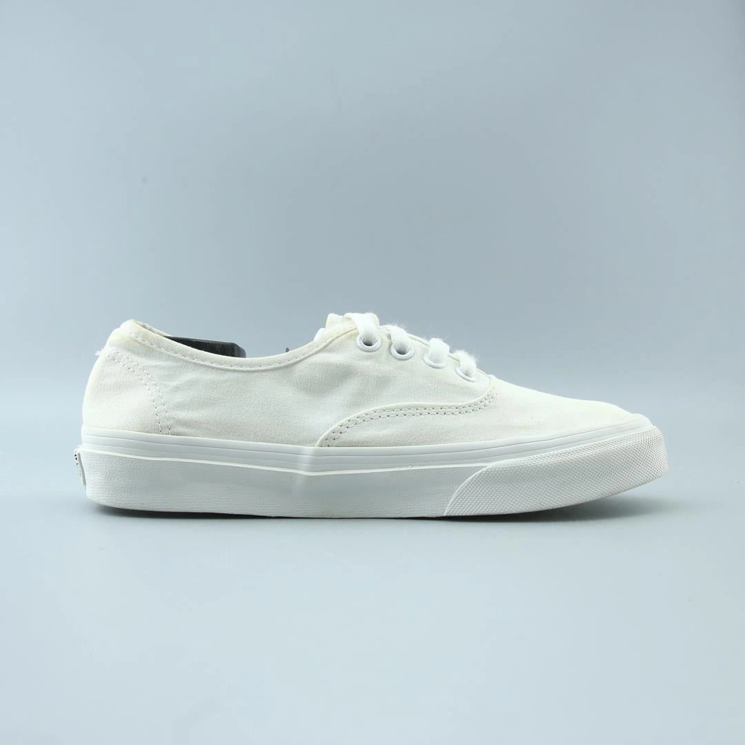 VANS AUTHENTIC Vans classic sneaker styles