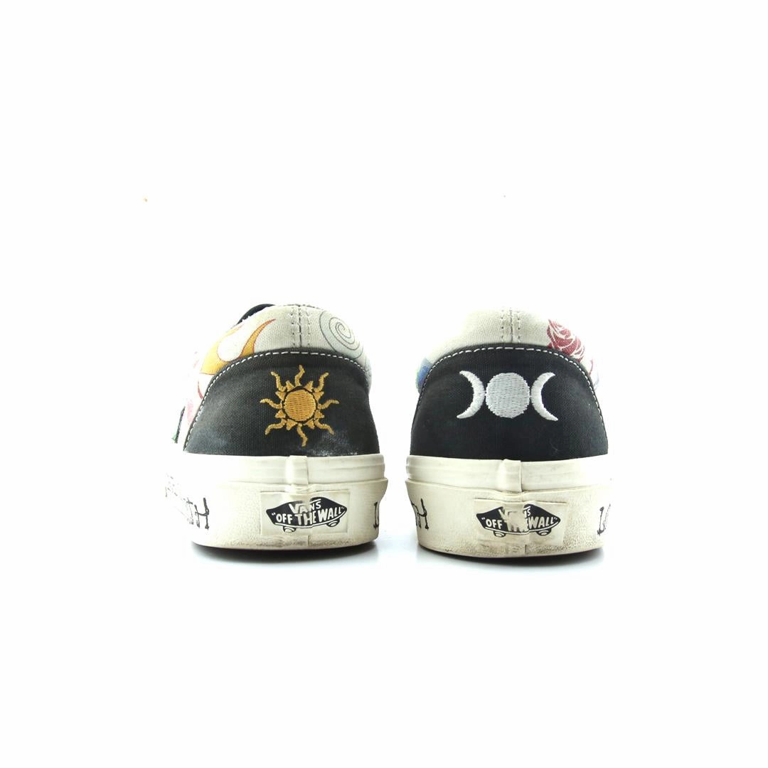 VANS AUTHENTIC Vans classic sneaker styles
