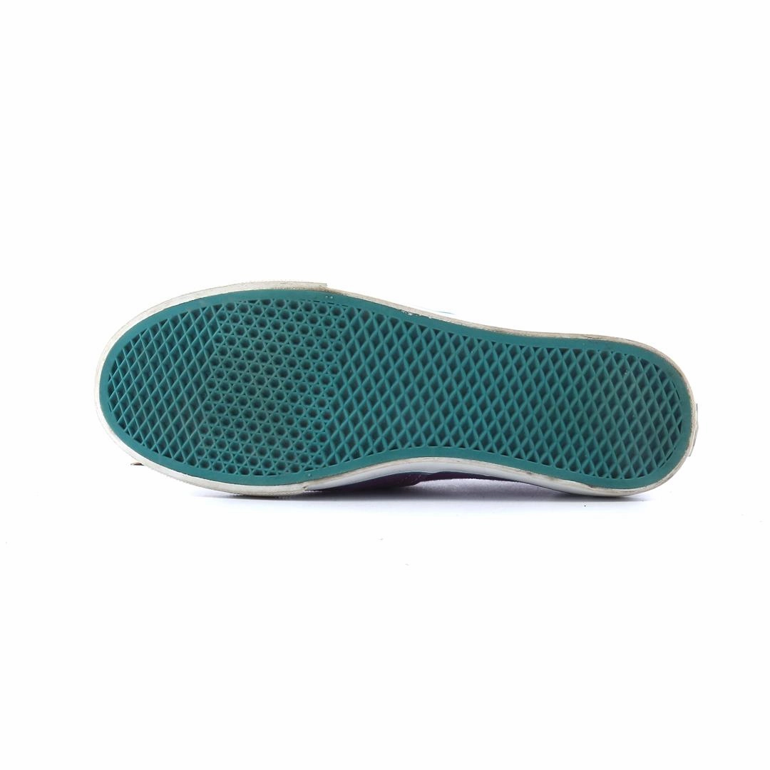 VANS AUTHENTIC Vans classic sneaker styles