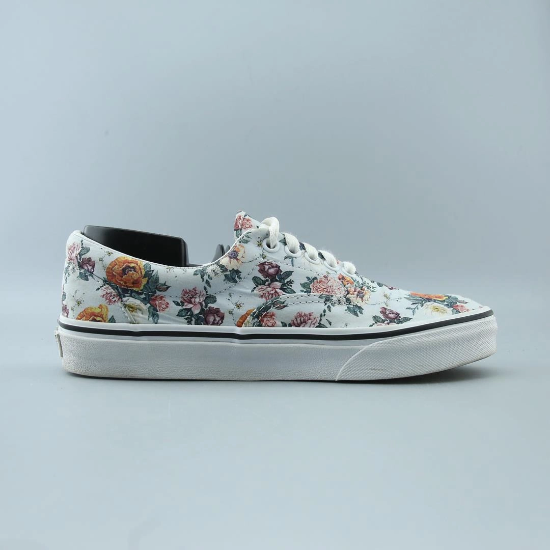 VANS AUTHENTIC Vans classic sneaker styles