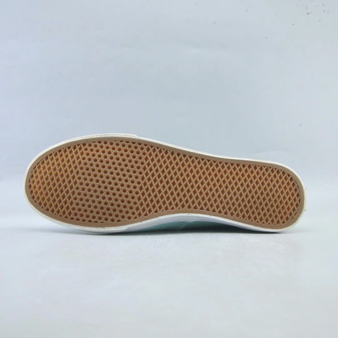 VANS AUTHENTIC Vans classic sneaker styles