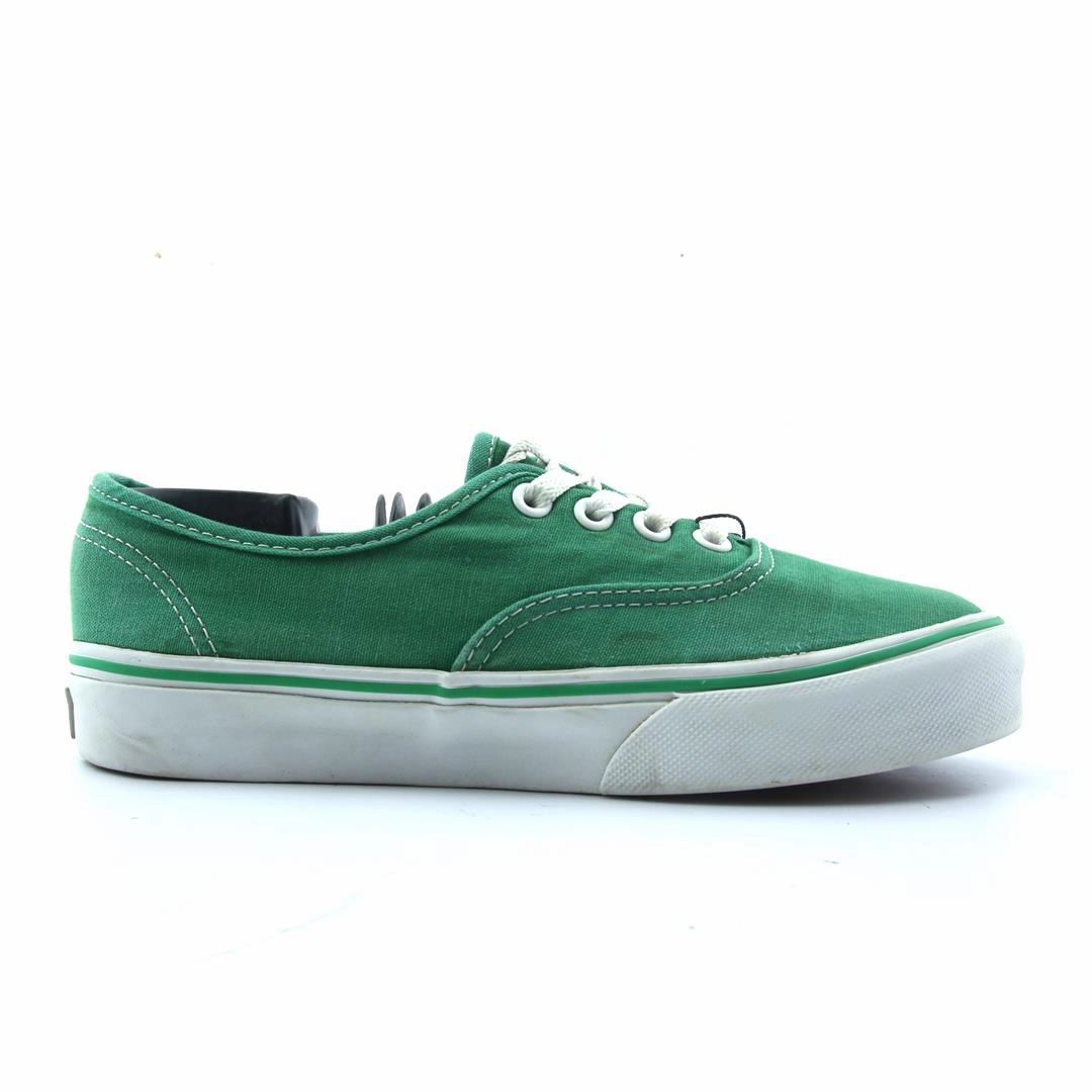 VANS AUTHENTIC Vans classic sneaker styles