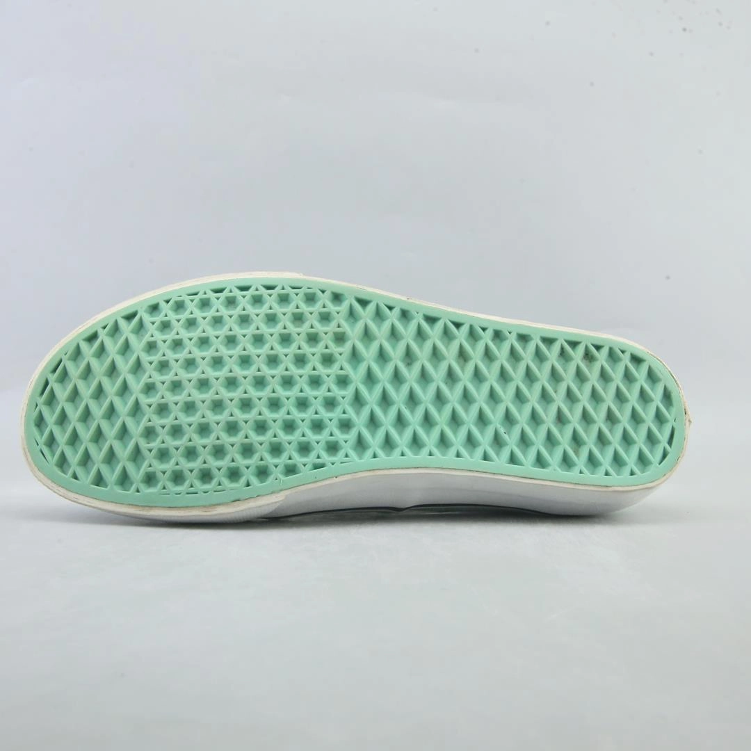 VANS AUTHENTIC Vans classic sneaker styles