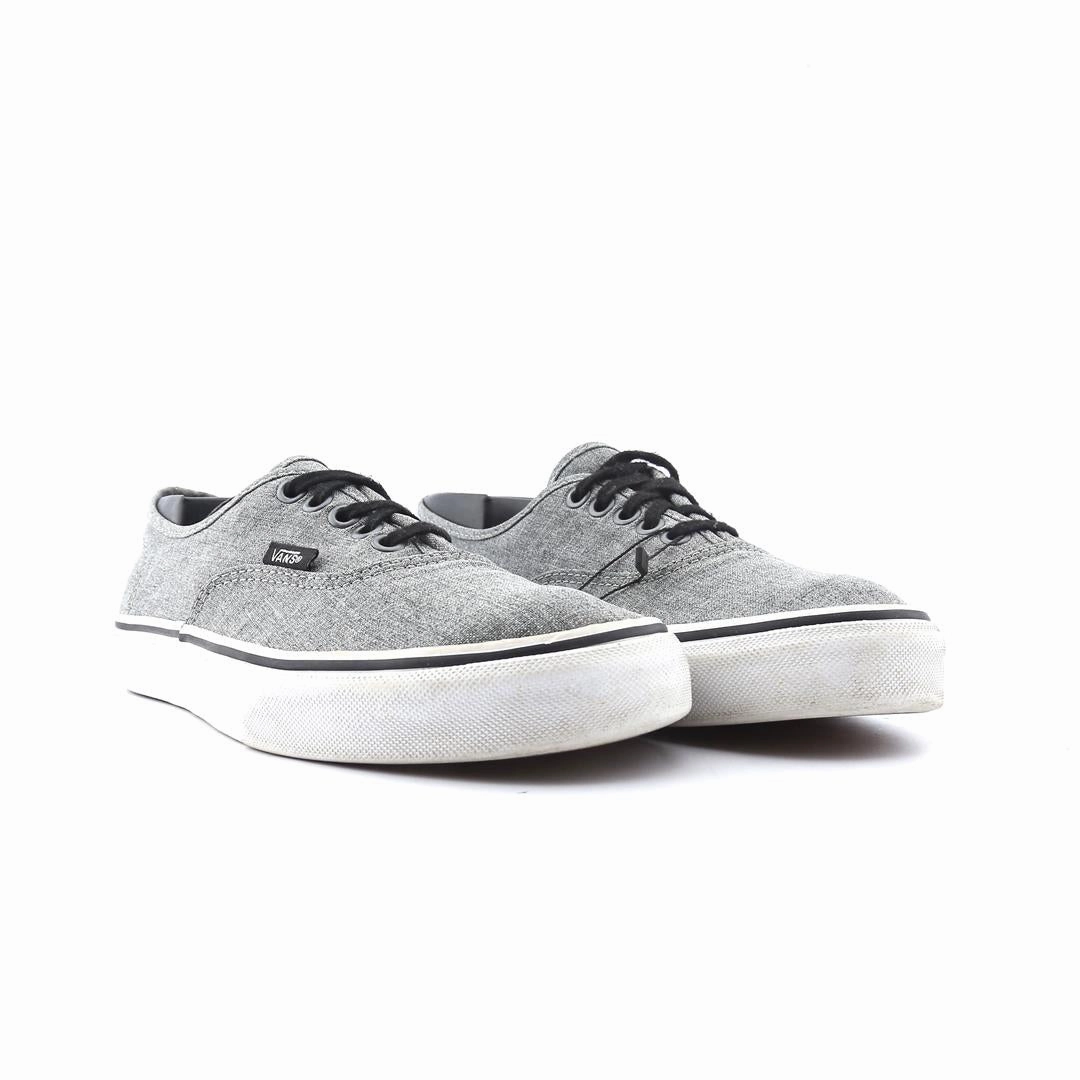 VANS AUTHENTIC Vans classic sneaker styles