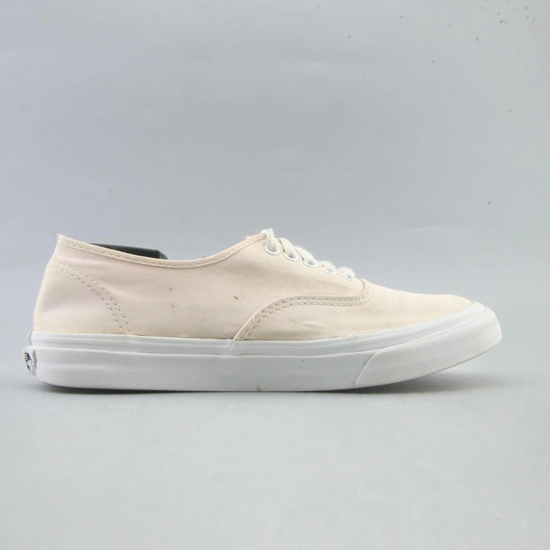 VANS AUTHENTIC Vans classic sneaker styles