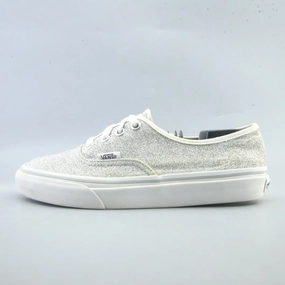 VANS AUTHENTIC Vans iconic skate shoe designs