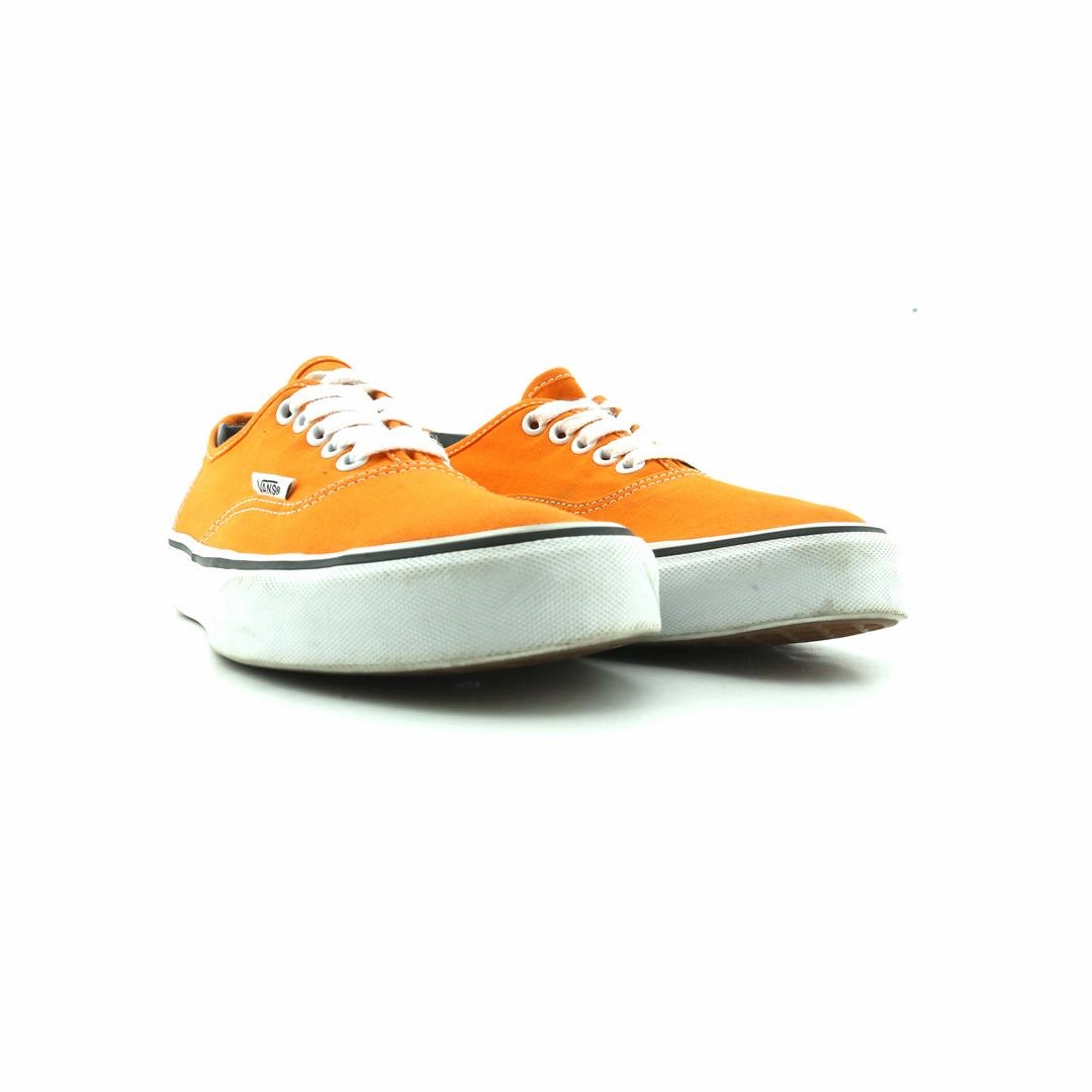 VANS AUTHENTIC Vans classic sneaker styles