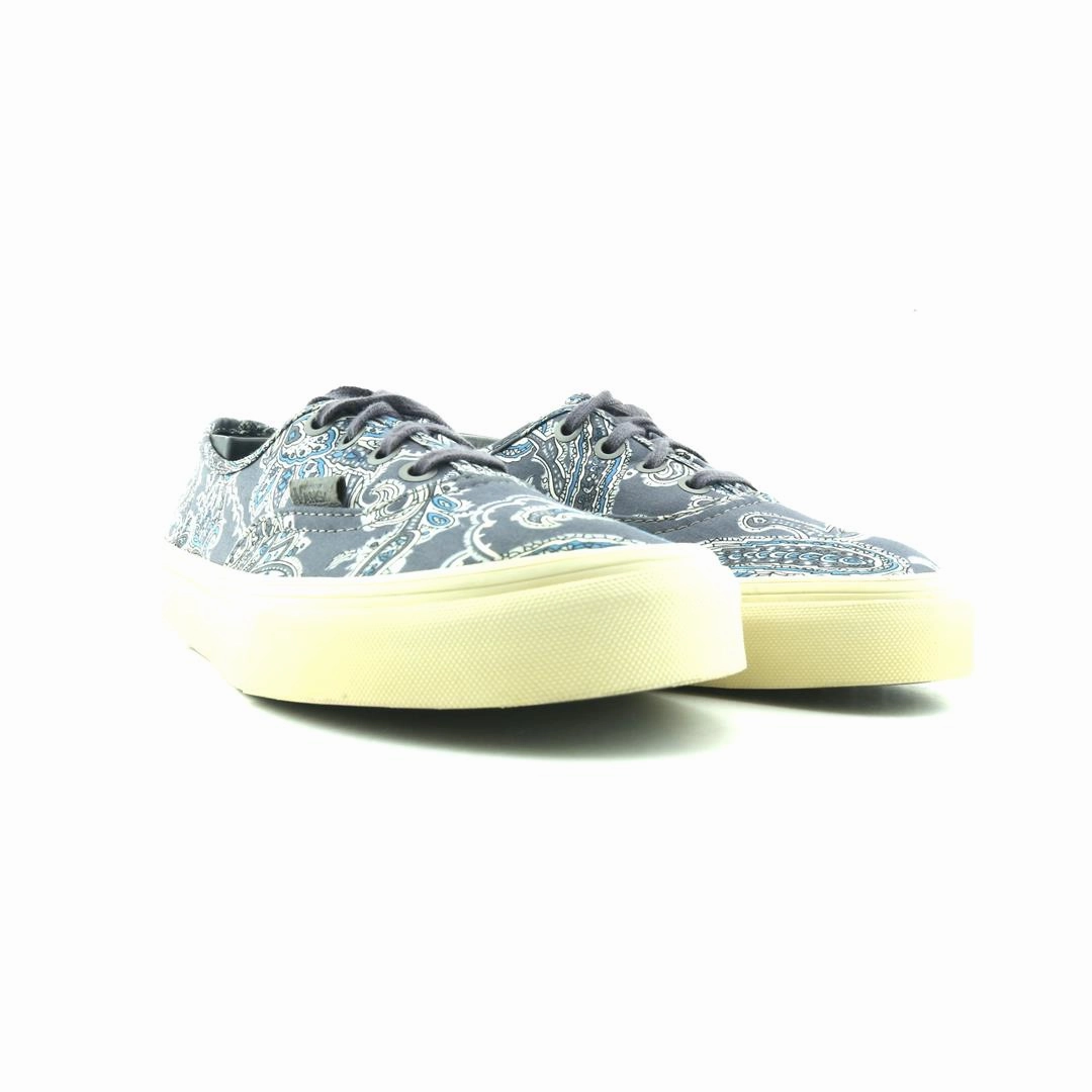 VANS AUTHENTIC Vans classic sneaker styles