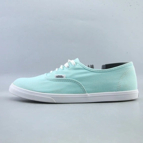 VANS AUTHENTIC Vans iconic skate shoe designs