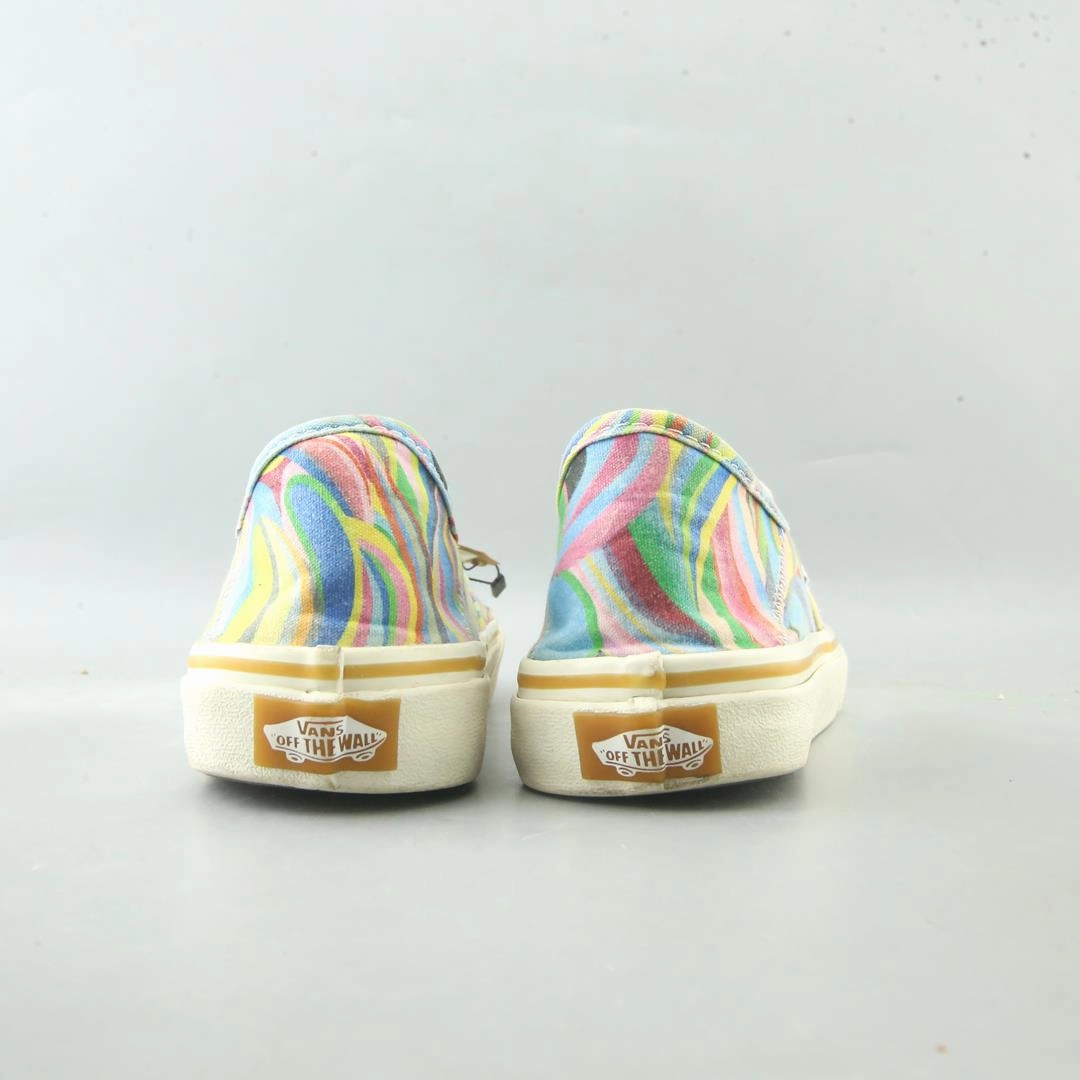 VANS AUTHENTIC Vans classic sneaker styles