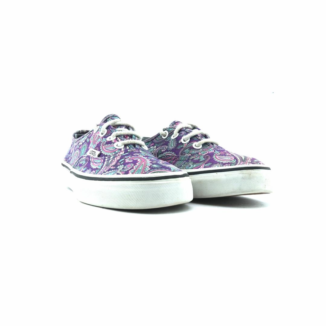 VANS AUTHENTIC Vans classic sneaker styles