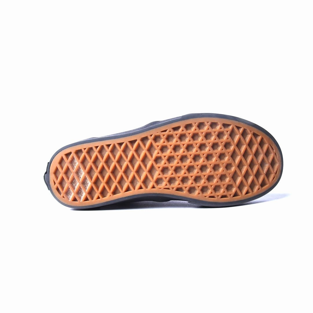 VANS AUTHENTIC Vans classic sneaker styles