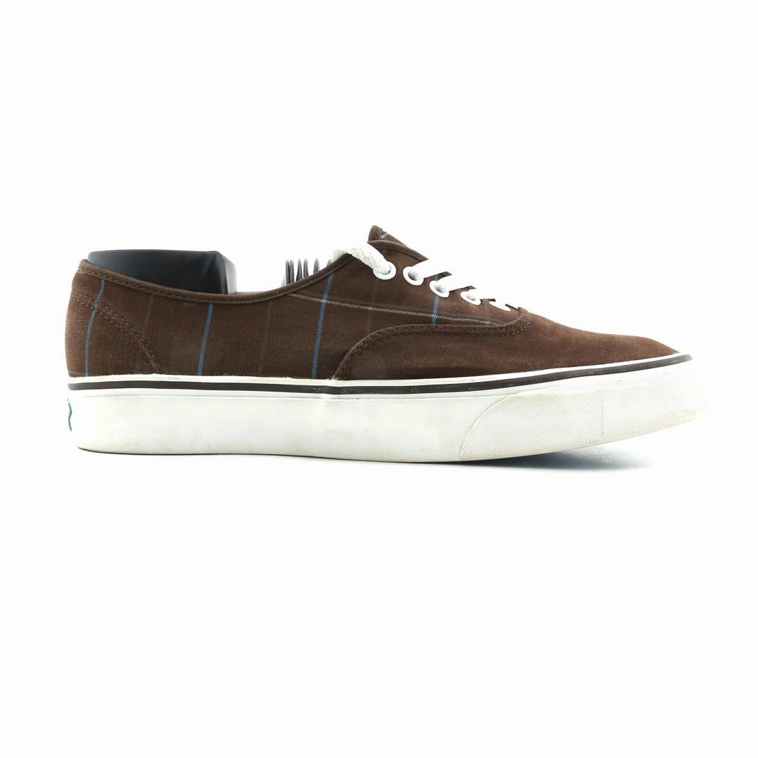 VANS AUTHENTIC Vans classic sneaker styles