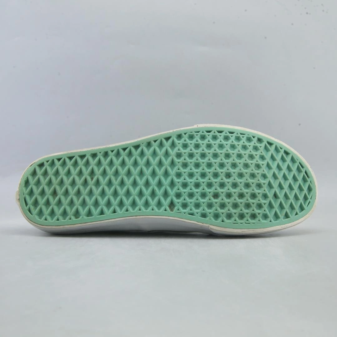 VANS AUTHENTIC Vans classic sneaker styles