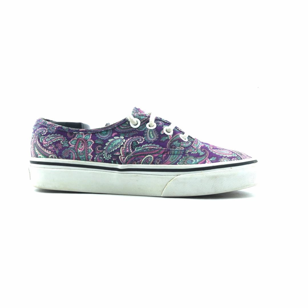 VANS AUTHENTIC Vans classic sneaker styles