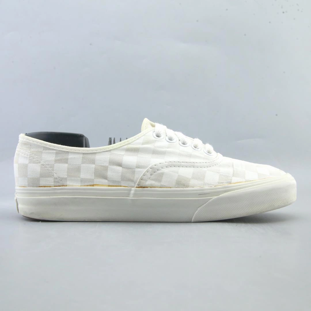 VANS AUTHENTIC Vans classic sneaker styles