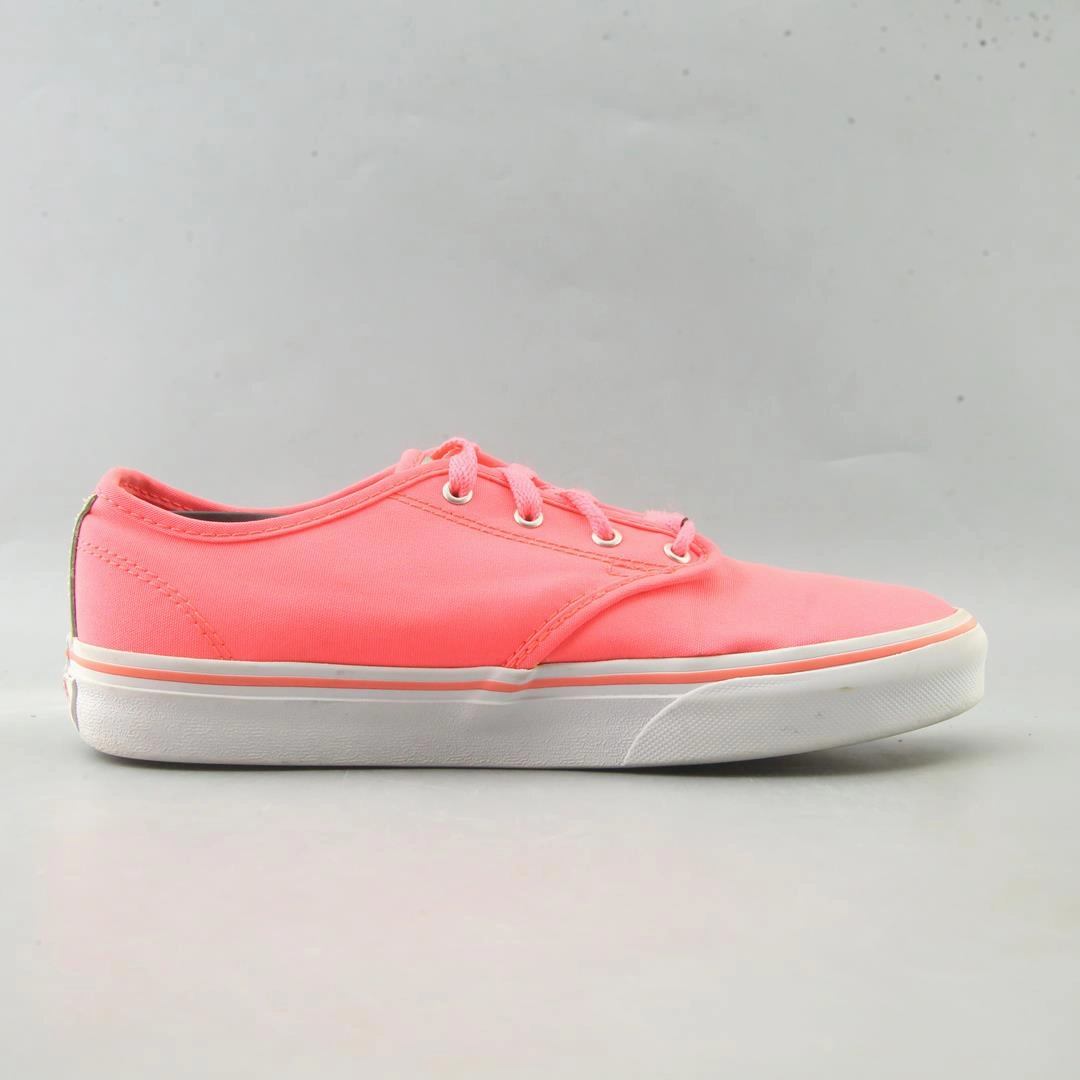 VANS AUTHENTIC Vans classic sneaker styles