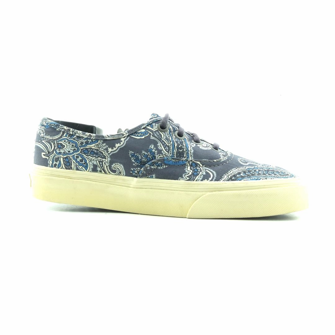 VANS AUTHENTIC Vans classic sneaker styles