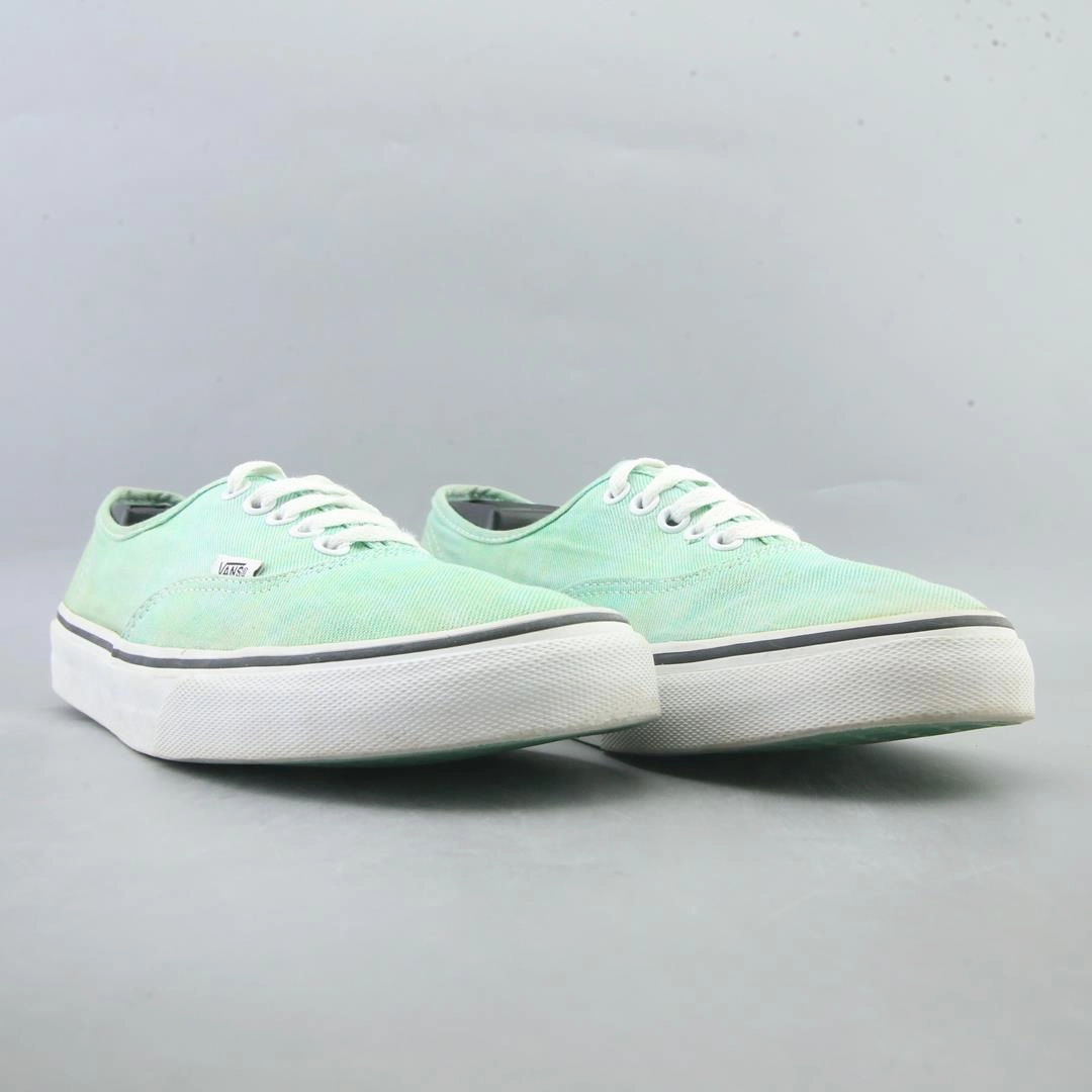 VANS AUTHENTIC Vans classic sneaker styles