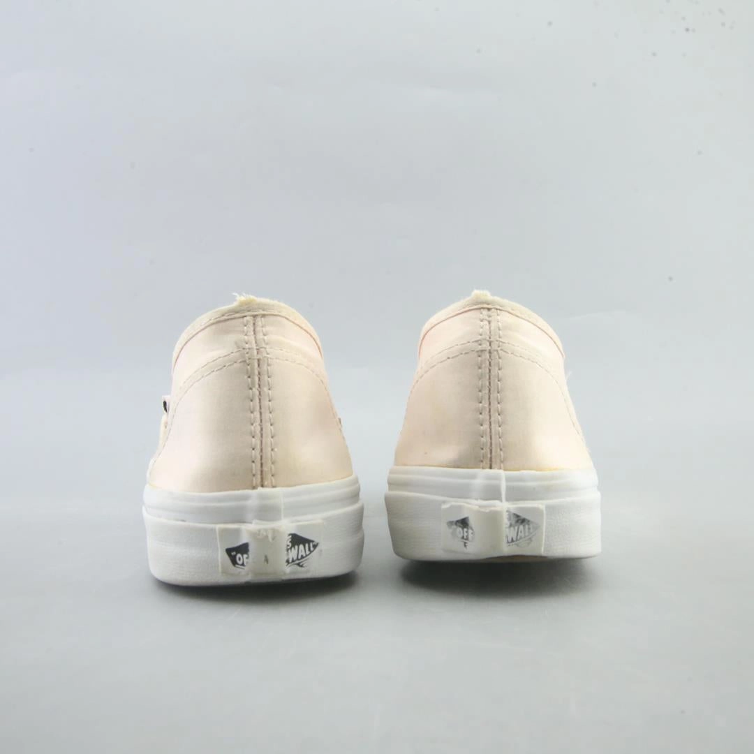 VANS AUTHENTIC Vans classic sneaker styles
