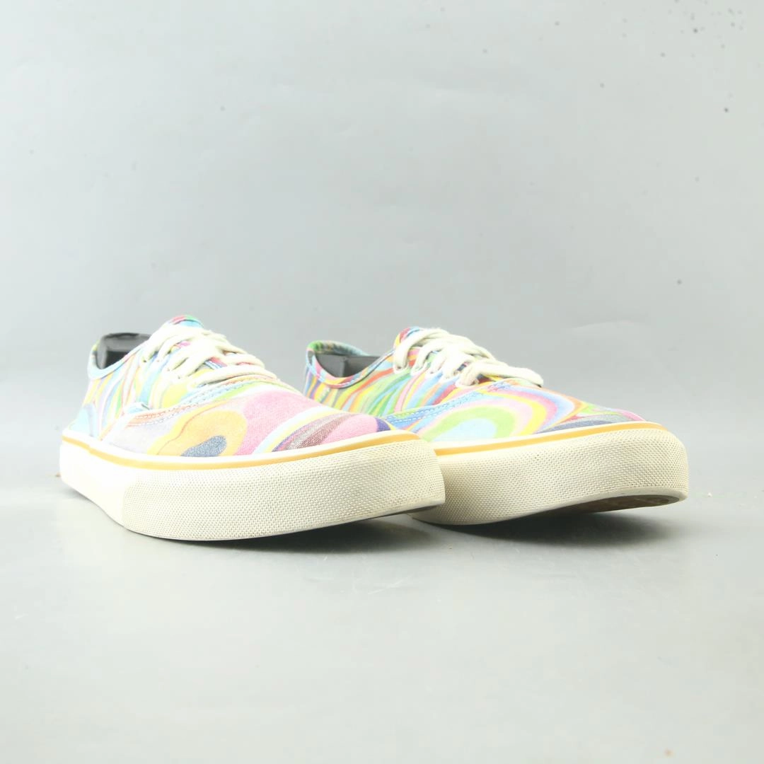 VANS AUTHENTIC Vans classic sneaker styles