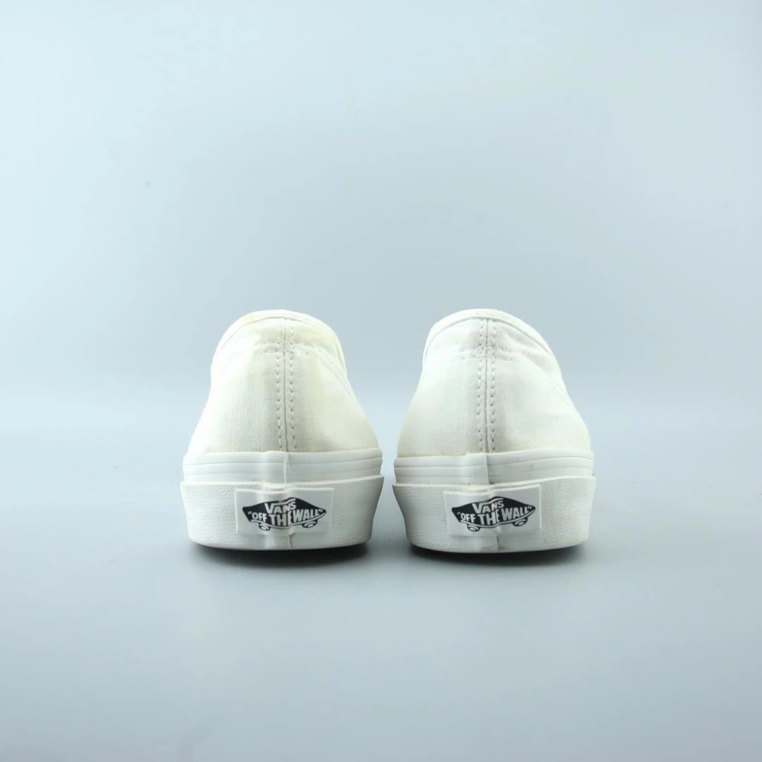 VANS AUTHENTIC Vans classic sneaker styles