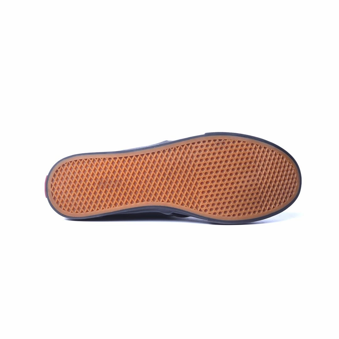 VANS AUTHENTIC Vans skate shoe imagery