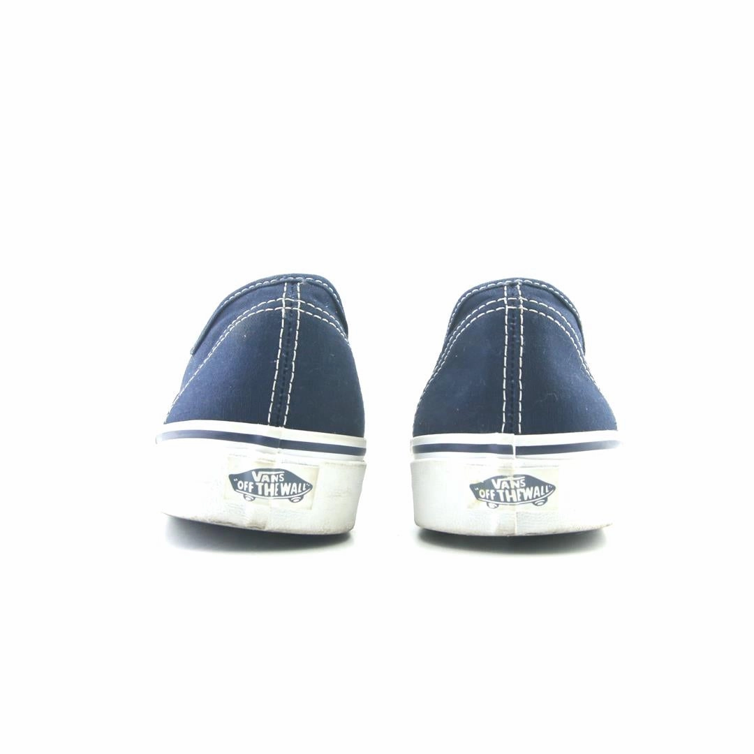 VANS AUTHENTIC Vans skate shoe imagery