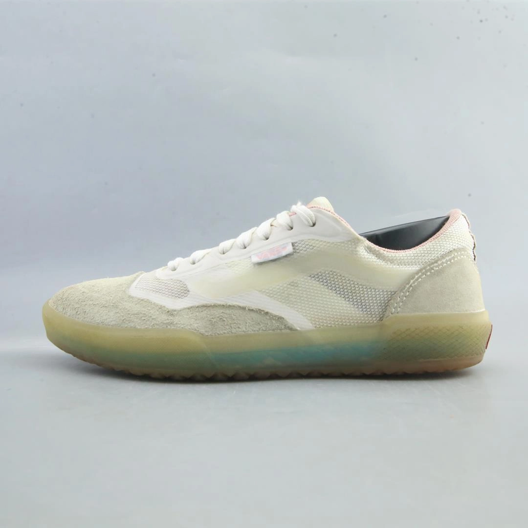 VANS AVE PRO Vans iconic skate shoe designs