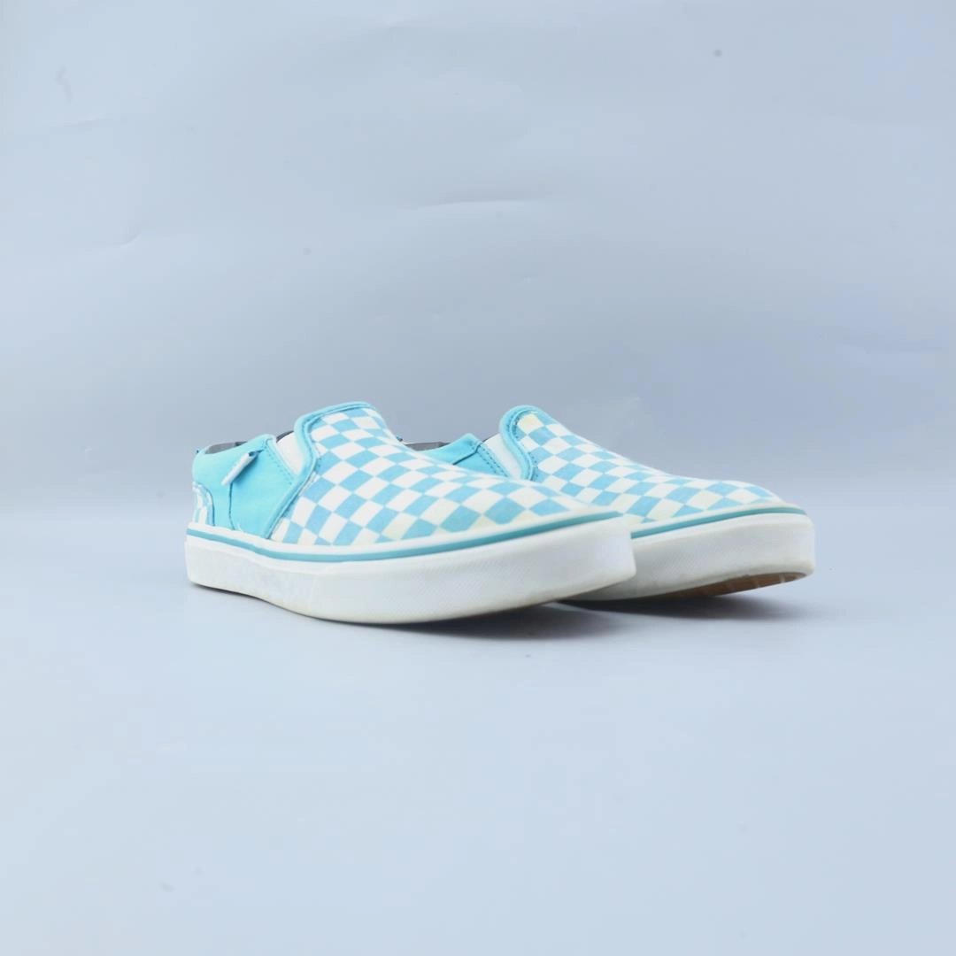 VANS  CHECKERBOARD Vans skate shoe imagery