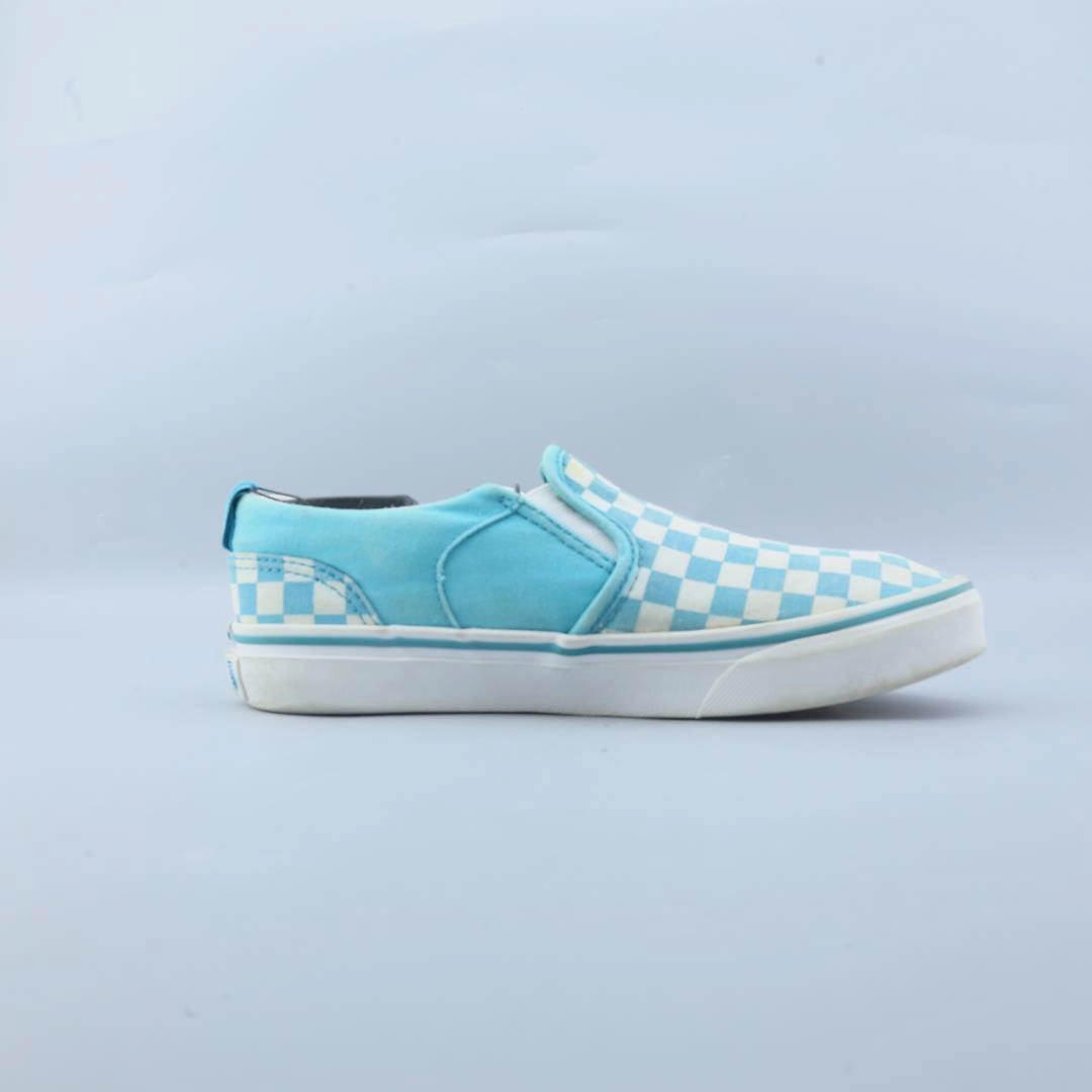 VANS  CHECKERBOARD Vans skate shoe imagery
