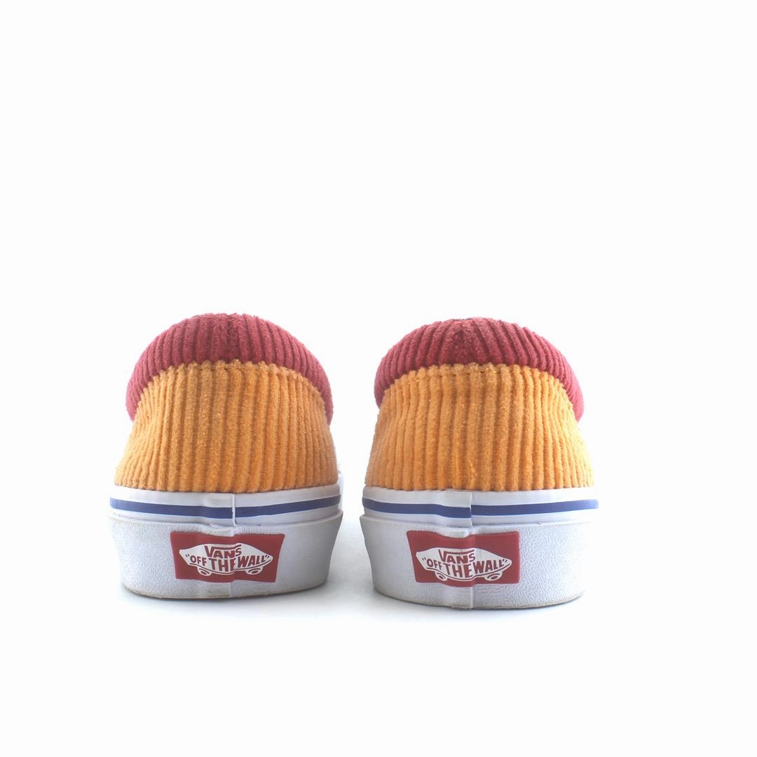 VANS CLASSIC CANVAS Vans casual shoe snapshots