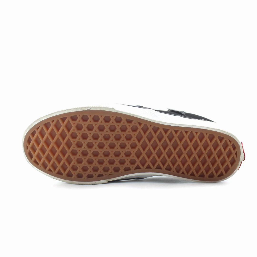 VANS CLASSIC CHECKERBOARD Vans casual shoe snapshots