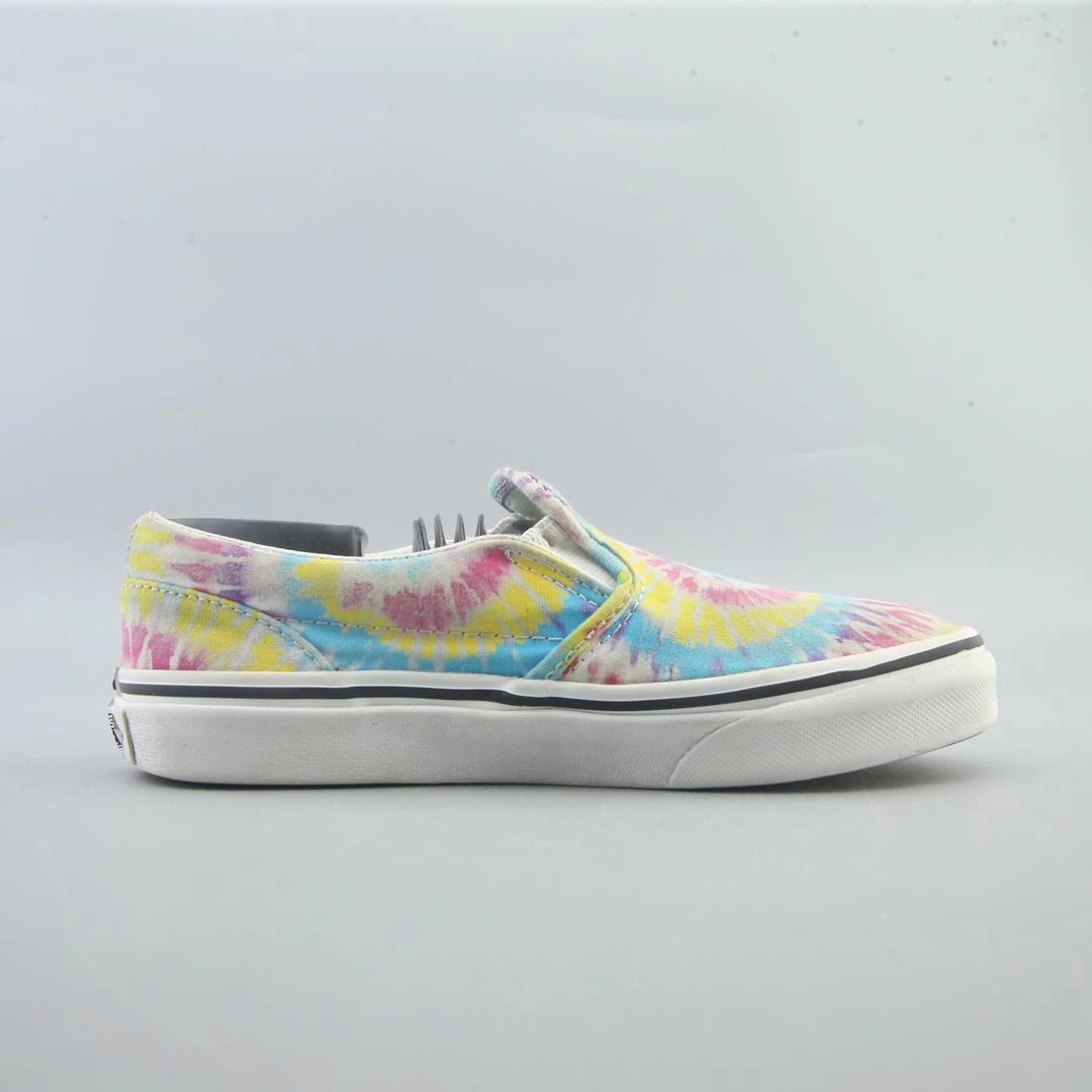 VANS CLASSIC CHECKERBOARD Vans casual shoe snapshots