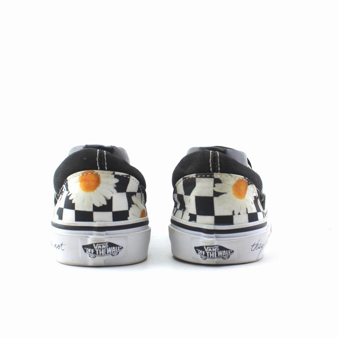 VANS CLASSIC CHECKERBOARD Vans casual shoe snapshots