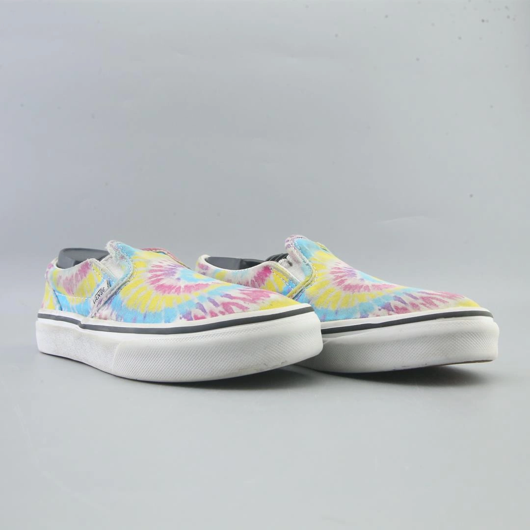 VANS CLASSIC CHECKERBOARD Vans casual shoe snapshots