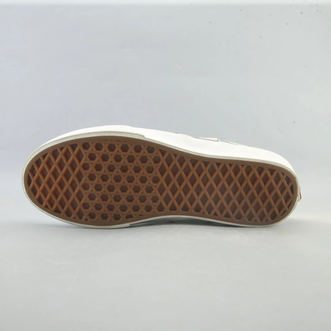 VANS CLASSIC  CHECKERBOARD Vans casual shoe snapshots
